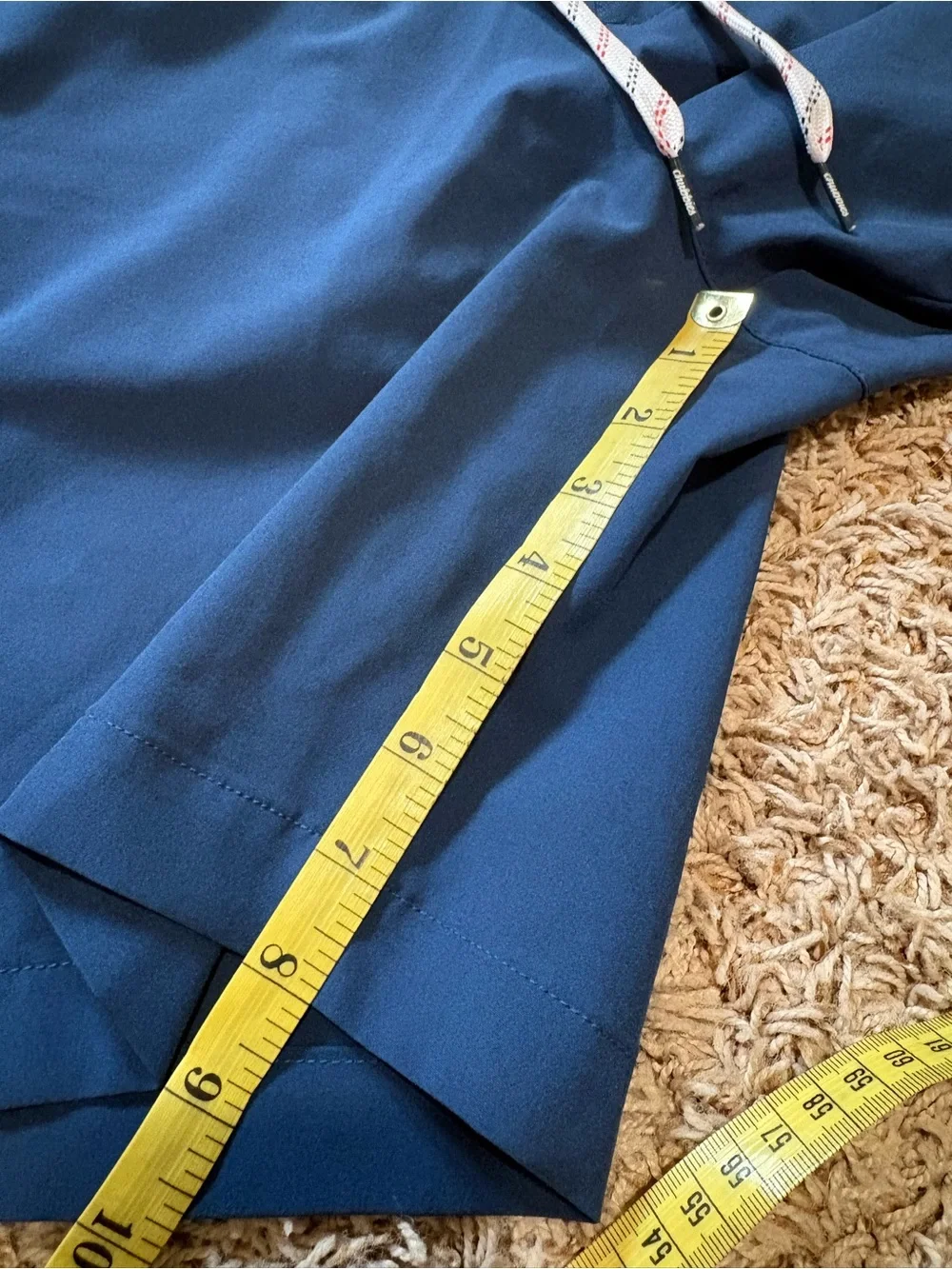 Chubbies Everywear performance shorts navy blue men’s size large 8” inseam